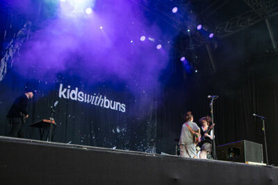 Kids With Buns @ Cactus festival, picture 1, photographed by Anais Callens - FrontView Magazine