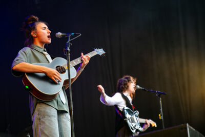Kids With Buns @ Cactus festival, picture 3, photographed by Anais Callens - FrontView Magazine