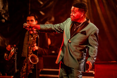 Lee Fields @ Beleuvenissen, picture 18, photographed by Jürgen Bruynooghe - FrontView Magazine