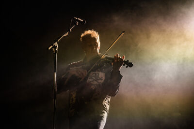 The Levellers @ Beleuvenissen, foto 30, foto's door Jürgen Bruynooghe - FrontView Magazine