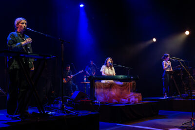 Birdy @ Gent Jazz, foto 3, foto's door David Johnson - FrontView Magazine