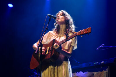 Birdy @ Gent Jazz, foto 19, foto's door David Johnson - FrontView Magazine