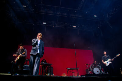 Whispering sons @ Cactus festival, picture 9, photographed by Anais Callens - FrontView Magazine