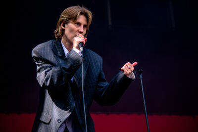 Whispering sons @ Cactus festival, picture 10, photographed by Anais Callens - FrontView Magazine