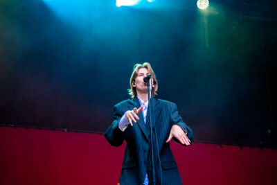 Whispering sons @ Cactus festival, picture 12, photographed by Anais Callens - FrontView Magazine