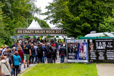 Sfeertjes @ Rock Zottegem Dag 3, picture 1, photographed by Luc Klinckaert - FrontView Magazine