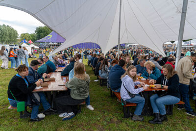 Sfeertjes @ Rock Zottegem Dag 3, picture 5, photographed by Luc Klinckaert - FrontView Magazine