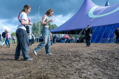 Sfeertjes @ Rock Zottegem Dag 3, picture 8, photographed by Luc Klinckaert - FrontView Magazine
