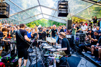 MadMadMad @ Rock Herk, picture 19, photographed by Leen Verlinden - FrontView Magazine