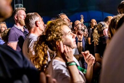 Whispering Sons @ Rock Herk, picture 4, photographed by Leen Verlinden - FrontView Magazine