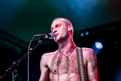 Yesnomaybe @ Rock Herk, picture 1, photographed by Leen Verlinden - FrontView Magazine