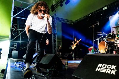 Dad Magic @ Rock Herk, picture 6, photographed by Dorien Goetschalckx - FrontView Magazine