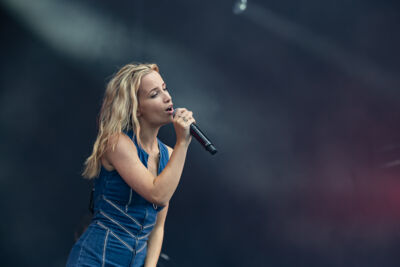 Olivia @ Beach Festival Nieuwpoort 2024 dag 3, picture 9, photographed by Marc Verdonck - FrontView Magazine