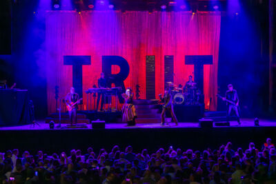 Les Truttes @ Kneistival, picture 8, photographed by Bart Janssens - FrontView Magazine