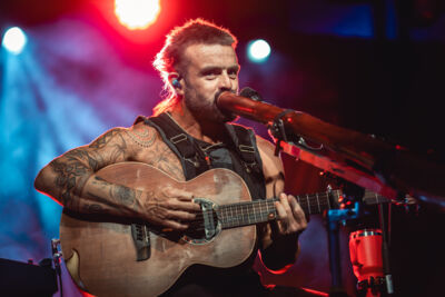 Xavier Rudd @ OLT Rivierenhof, picture 7, photographed by Jelle Meersschaut - FrontView Magazine