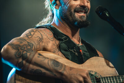 Xavier Rudd @ OLT Rivierenhof, picture 16, photographed by Jelle Meersschaut - FrontView Magazine