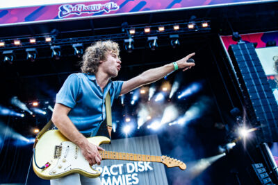 Compact Disk Dummies @ Suikerrock, picture 12, photographed by Dorien Goetschalckx - FrontView Magazine