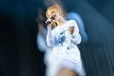 Froukje @ Suikerrock, picture 1, photographed by Dorien Goetschalckx - FrontView Magazine