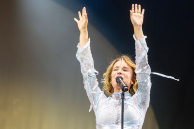Pommelien Thijs @ Lokerse Feesten 2024, foto 12, foto's door Edwin Houdevelt - FrontView Magazine
