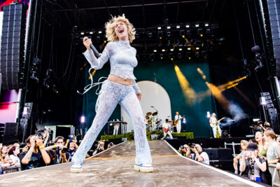 Pommelien Thijs @ Suikerrock, picture 4, photographed by Dorien Goetschalckx - FrontView Magazine