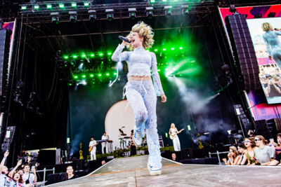 Pommelien Thijs @ Suikerrock, picture 11, photographed by Dorien Goetschalckx - FrontView Magazine
