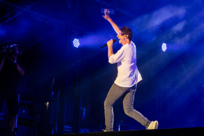 Clouseau @ De Lokerse Feesten 2024, picture 9, photographed by Edwin Houdevelt - FrontView Magazine