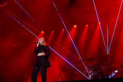 Regi Live ft Linda & guests @ Lokerse Feesten 2024, picture 2, photographed by Edwin Houdevelt - FrontView Magazine