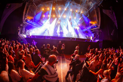 Regi Live ft Linda & guests @ Lokerse Feesten 2024, picture 11, photographed by Edwin Houdevelt - FrontView Magazine