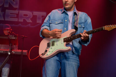 Aaron Blommaert @ Paal op Stelten, picture 2, photographed by Gert Daemen - FrontView Magazine