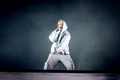 Oscar And The Wolf @ Suikerrock 2024, picture 4, photographed by Peter Smet - FrontView Magazine