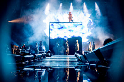 Oscar And The Wolf @ Suikerrock 2024, picture 9, photographed by Peter Smet - FrontView Magazine