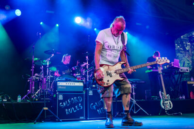 Peter Hook & The Light @ OLT Rivierenhof, picture 3, photographed by Bart Janssens, Patrick Van den Troost - FrontView Magazine