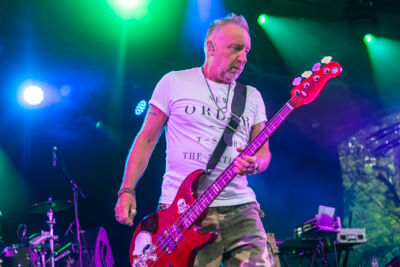 Peter Hook & The Light @ OLT Rivierenhof, picture 7, photographed by Bart Janssens, Patrick Van den Troost - FrontView Magazine