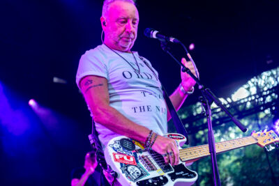 Peter Hook & The Light @ OLT Rivierenhof, picture 8, photographed by Bart Janssens, Patrick Van den Troost - FrontView Magazine