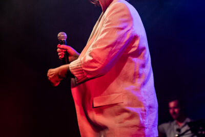 Barbara Dex @ Beleuvenissen, picture 6, photographed by Jürgen Bruynooghe - FrontView Magazine