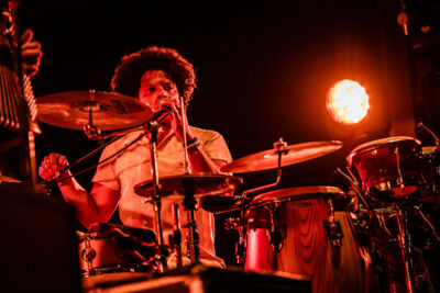 Bart Peeters & De Ideale Mannen @ Beleuvenissen, picture 2, photographed by Jürgen Bruynooghe - FrontView Magazine