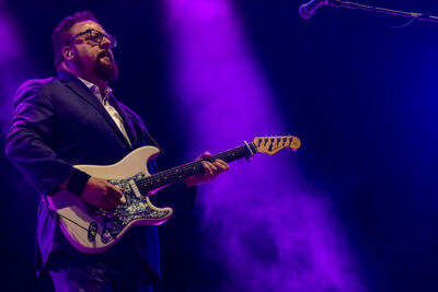 Chris Isaak @ Lokerse Feesten, foto 9, foto's door Edwin Houdevelt - FrontView Magazine