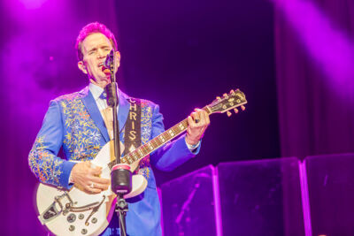 Chris Isaak @ Lokerse Feesten, foto 12, foto's door Edwin Houdevelt - FrontView Magazine