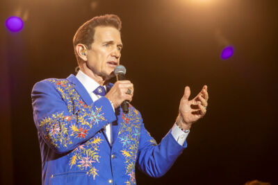 Chris Isaak @ Lokerse Feesten, foto 16, foto's door Edwin Houdevelt - FrontView Magazine