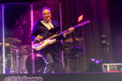 Chris Isaak @ Lokerse Feesten, foto 27, foto's door Edwin Houdevelt - FrontView Magazine