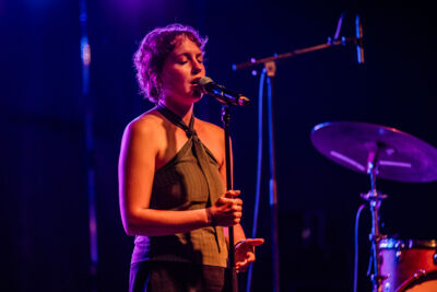 Kaat Van Stralen @ Beleuvenissen, picture 1, photographed by Jürgen Bruynooghe - FrontView Magazine