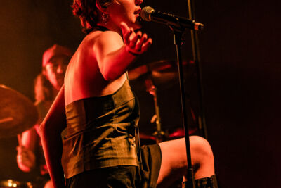 Kaat Van Stralen @ Beleuvenissen, picture 11, photographed by Jürgen Bruynooghe - FrontView Magazine