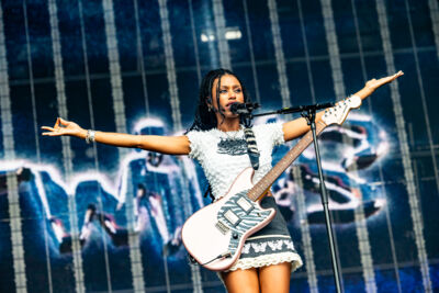 Nova Twins @ Lokerse Feesten, picture 2, photographed by Dorien Goetschalckx - FrontView Magazine