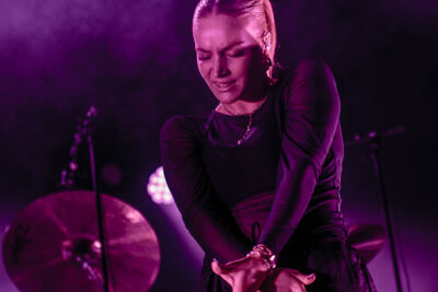 Laura Tesoro @ Beleuvenissen, picture 5, photographed by Jürgen Bruynooghe - FrontView Magazine