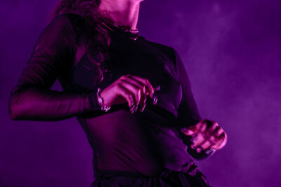 Laura Tesoro @ Beleuvenissen, picture 6, photographed by Jürgen Bruynooghe - FrontView Magazine