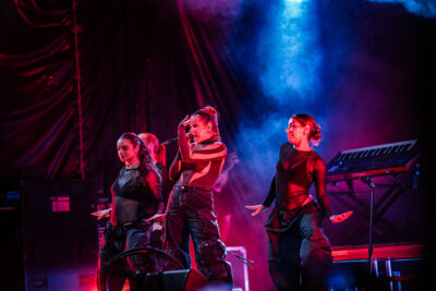 Laura Tesoro @ Beleuvenissen, picture 15, photographed by Jürgen Bruynooghe - FrontView Magazine