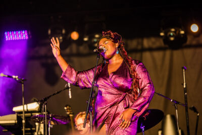 Oriana Ikomo @ Beleuvenissen, picture 9, photographed by Jürgen Bruynooghe - FrontView Magazine
