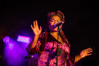 Oriana Ikomo @ Beleuvenissen, picture 11, photographed by Jürgen Bruynooghe - FrontView Magazine