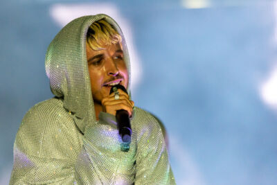 Oscar and The Wolf @ Lokerse Feesten, picture 14, photographed by Luc Klinckaert - FrontView Magazine