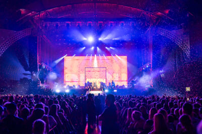 Oscar and The Wolf @ Lokerse Feesten, picture 15, photographed by Luc Klinckaert - FrontView Magazine